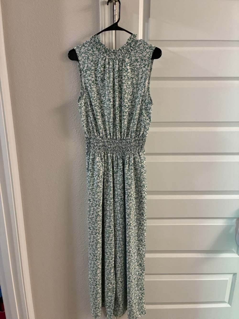 Sleeveless Green Floral Maxi Dress
